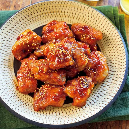 レシピ いつもの唐揚げに飽きたら 。コチュジャンを利かせたヤンニョムチキンをコウケンテツさんに教わりました。クウネル・サロン “マチュア”世代のときめき、全部