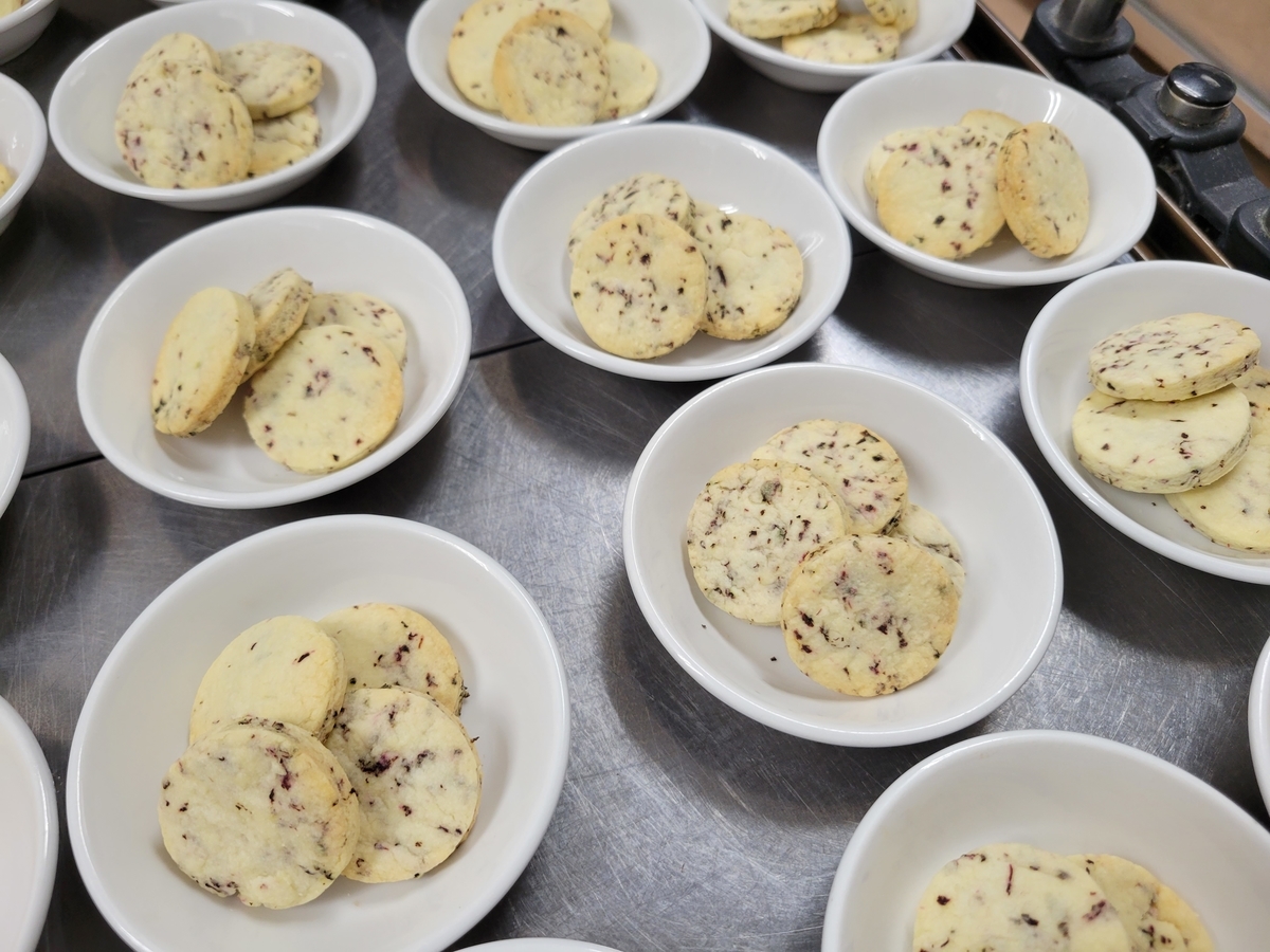 4月の絵本給食 おやつ『ジャムマフィン』にじいろ保育園ブログ