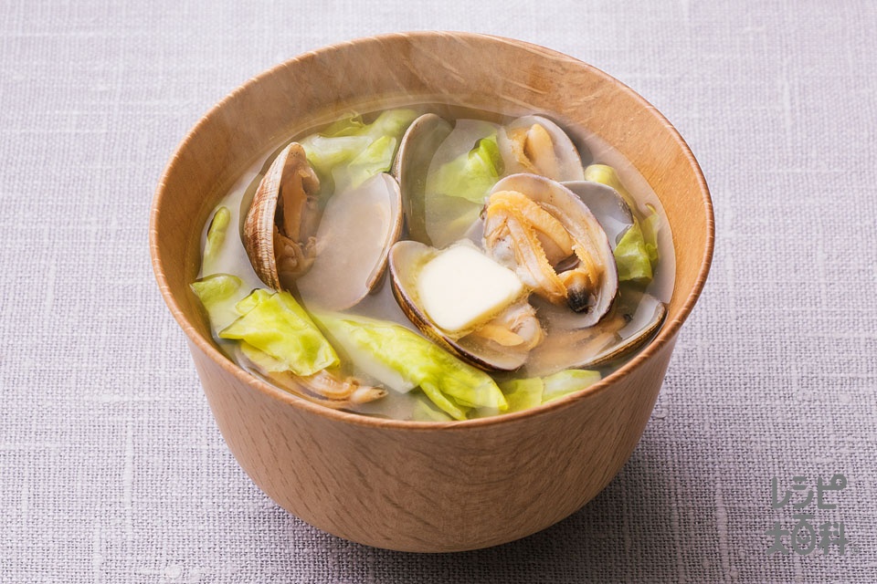 あさりの炊き込みご飯の献立 副菜：春野菜のフルーツあえ、汁物：なすとなめこの赤だしみそ汁 献立・メニュー 味の素パーク たべる楽しさを、もっと