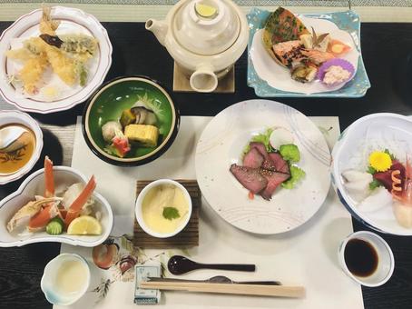 旅館の夕食の写真素材写真素材なら「写真AC」無料 フリー ダウンロードOK