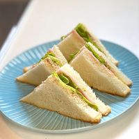 大人のツナサンドのレシピ - 榎本美沙のレシピサイト「ふたりごはん」発酵食品、季節料理のレシピ