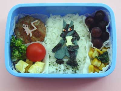 運動会の為お弁当〜🍙 前日下味つけた唐揚げ揚げたよ🍗小4男子キャラ弁キャラ弁ポケモンキャラ弁ポケモン弁当ポケモンのルカリオルカリオキャラ弁ルカリオ