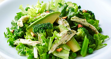 トマトとレタスのシンプルサラダ