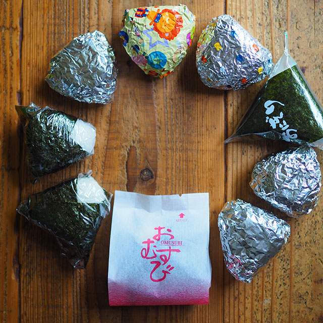 NEWクレラップを使った「おにぎりの包み方」アイディア集クレライフクレハの家庭用品サイト
