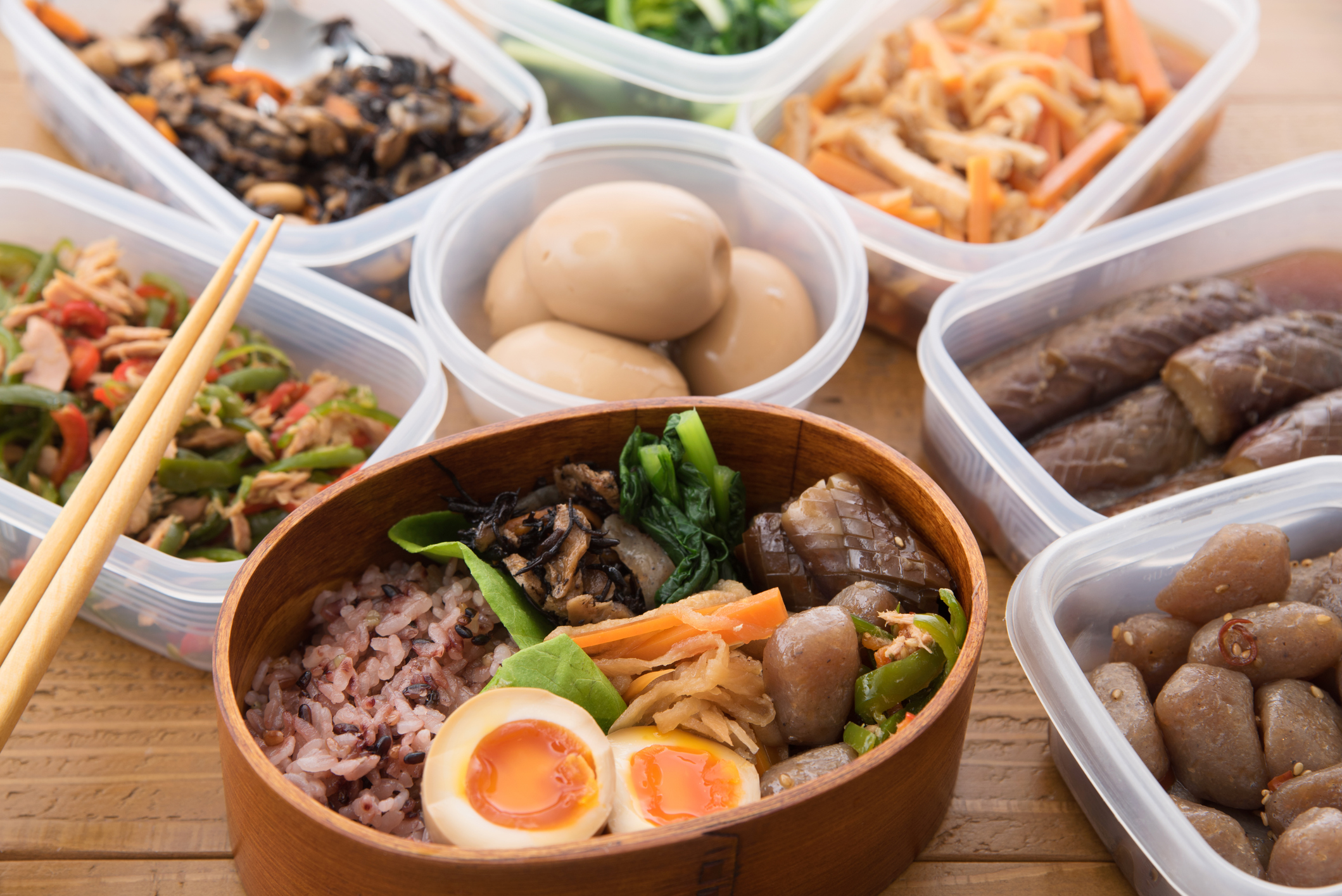 作り置きのおかずの保存方法と日持ちさせるコツを紹介！調理のポイントや日々の準備が時短で楽になるグッズも解説 - リッチェルLIFE+ 公式