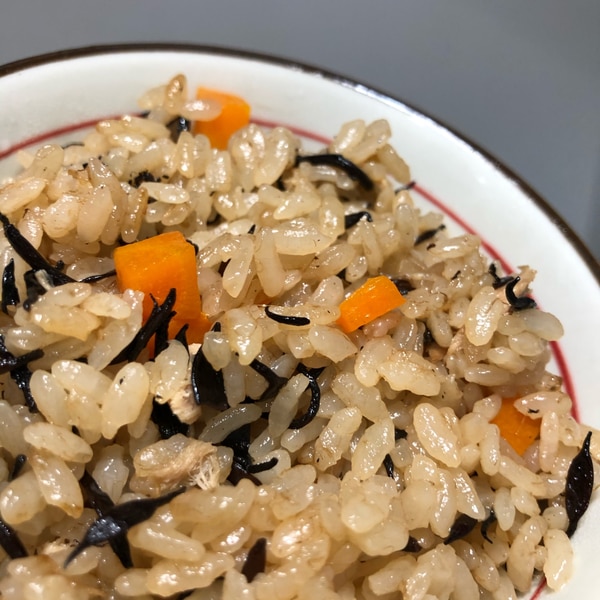 超絶簡単 なめ茸とツナの「炊き込みご飯」が抜群にウマい！ 具材をぜんぶ炊飯器につっこんでスイッチオンするだけ！ロケットニュース24