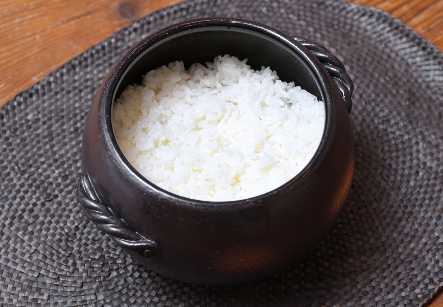 お米1合は何グラム？炊く前・浸水後・炊いたあとの重さについて解説 - macaroni