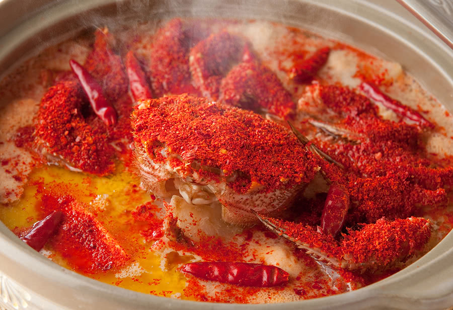 こっくりバターが溶けた「毛ガニ鍋」は一度食べてほしい!〆の雑炊まで至高の逸品! 東京カレンダー最新のグルメ、洗練されたライフスタイル情報