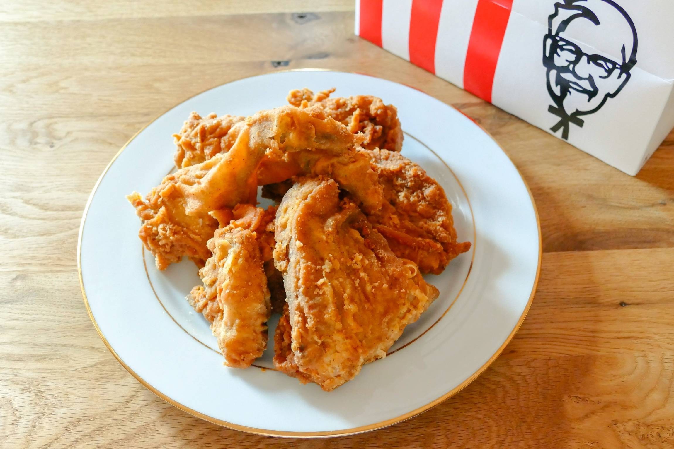 ケンタッキーの美味しい温め直し方6選！冷めたチキンがカリカリに復活♪ポテトやビスケットは？ 2025年最新イチオシichioshi