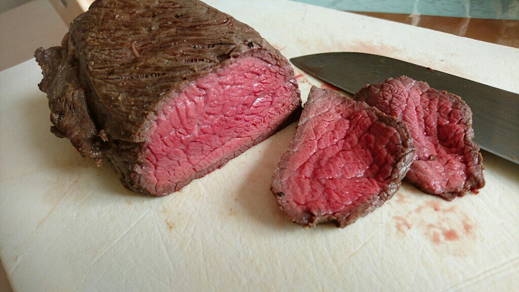 魚焼きグリルを使って簡単！自家製ローストビーフ作り - お茶の間トレンド