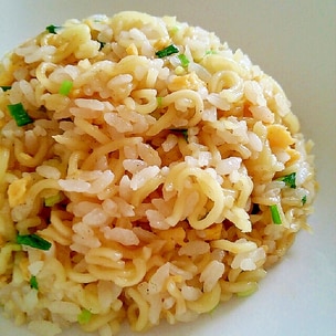 🍜健康キャンセル界隈のカップ麺アレンジ３選 ★健康キャンセル界隈さんの TikTokをぜひご覧ください！ ①健康キャンセルどん兵衛まぜそば②健康キャンセルごつ盛りまぜそば ③健康キャンセル蒙古タンメン健康キャンセル界隈不健康どん兵衛アレンジ蒙古タンメンアレンジごつ盛りアレンジカップ麺アレンジ簡単レシピもんへいのバズボラ飯