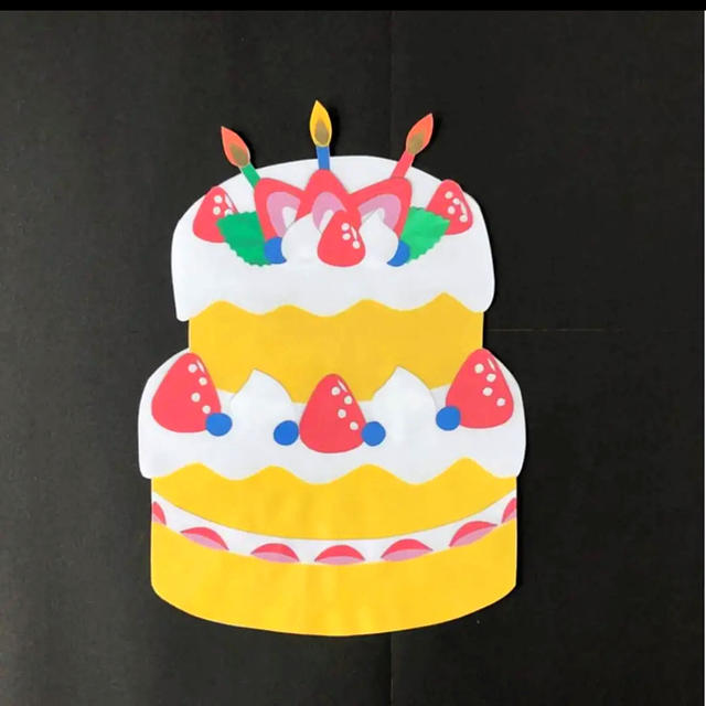 ケーキ❁︎誕生表❁︎壁面飾り❁︎ハンドメイドフリマアプリ ラクマ