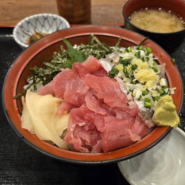 東京都内で海鮮丼！豊洲・築地の人気店からデカ盛りの話題店まで30選食べログまとめ