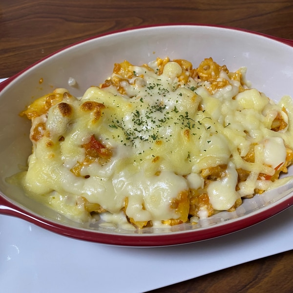 余ったお餅をアレンジ！ ミートソースもちグラタン