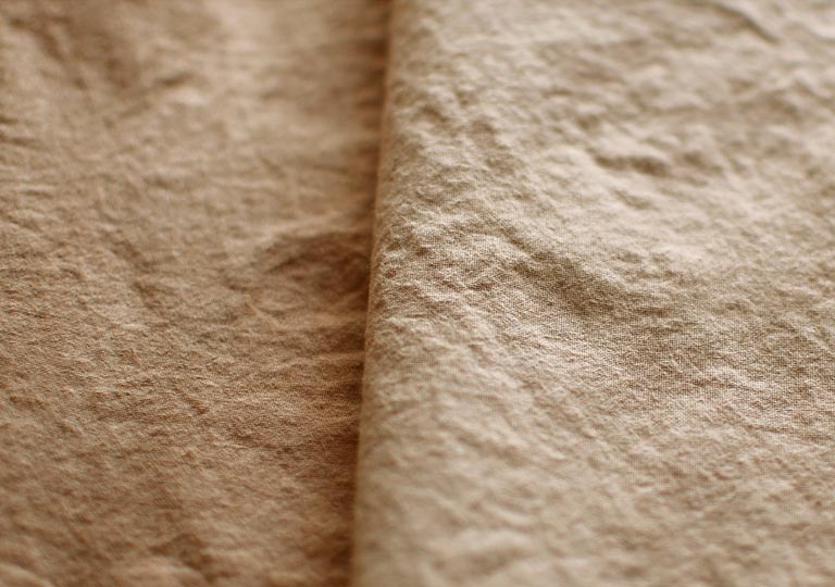 深い香りと風合いを味わう、コーヒー染めワークショップ。 - てならい堂