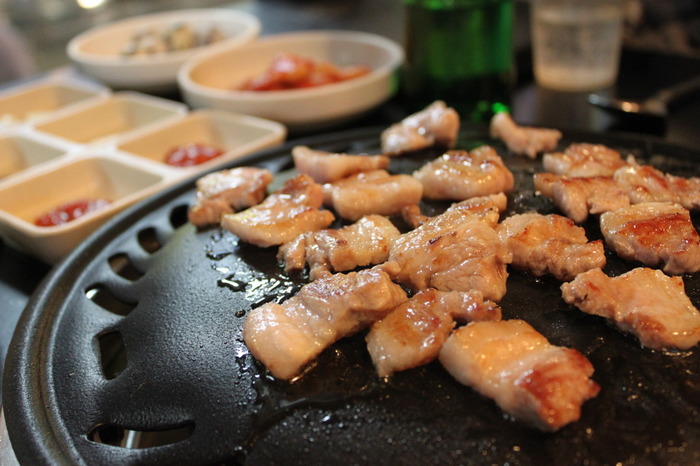 豚バラ肉のサムギョプサル風サンチュ包み : 相生産業国賓味彩タレ＆ソースのお手軽レシピ