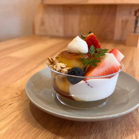 道の駅三笠 もう一つのお気に入り MAMO ジャンボ茶わん蒸し 美唄やきとり鶏もつ串もあるよ鳥天国のお気楽インコ