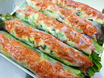 豊中市 好評につき「春巻き専門店」にリニューアル。絶品看板メニューとなった春巻きの他にも色々なお弁当も販売しています♪号外NET 豊中市