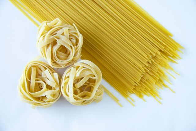 新感覚たらこパスタ🍝✨ , @kota__cooking さんの投稿をお借りしました❣️,タモリさんがテレビで紹介していた、たらこスパゲッティを作ってみました！, 白ワインが効いててめちゃくちゃ美味しい！！😆,なんだこのクリーミーさ！！, ◉材料1人分, ◆パスタ100g, ◆ソース, ・たらこ40gくらい 塩け少ないものが良い、量お好み , ・醤油 大さじ2 3,