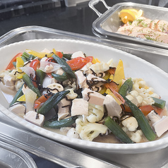 卓盛りとビュッフェの違いは？メリット・デメリットや食事マナーもご紹介│会場ベストサーチジャーナル