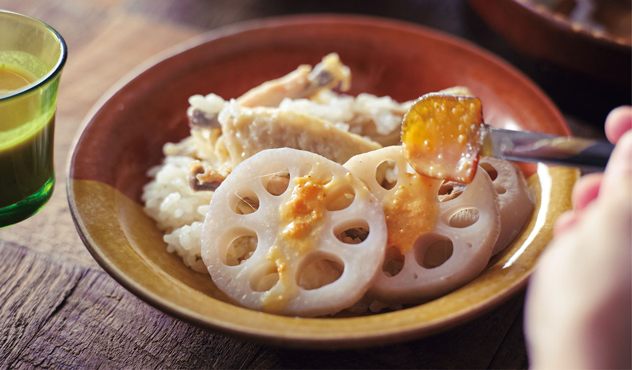 夜ごはん レンコンと豚ひき肉のかさね蒸しと昆布タマネギのなめこ汁健康おやつ道場