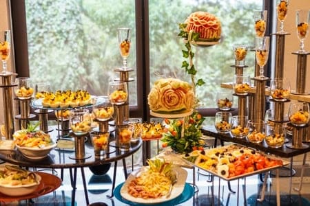 ビュッフェ台のレンタル業者なら東京イベント会社