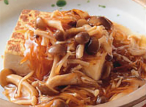 きのこソースの豆腐ステーキ