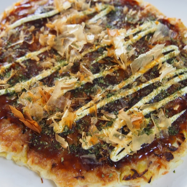 小麦粉も卵も使わない！, 罪悪感ゼロなのにもちもちおいしい, お好み焼き🤤🥢, 🌱材料 2人分 🌱, ・オートミール・50g,・水・200ml, ・キャベツ・1 4玉, ・野菜だし・8g, ・絹豆腐・200g, ・片栗粉・50g, ・紅しょうが・15g,・ごま油・適量, 🌱作り方🌱, ①ボウルにオートミールとお水を入れて600Wで1分30秒チンする,