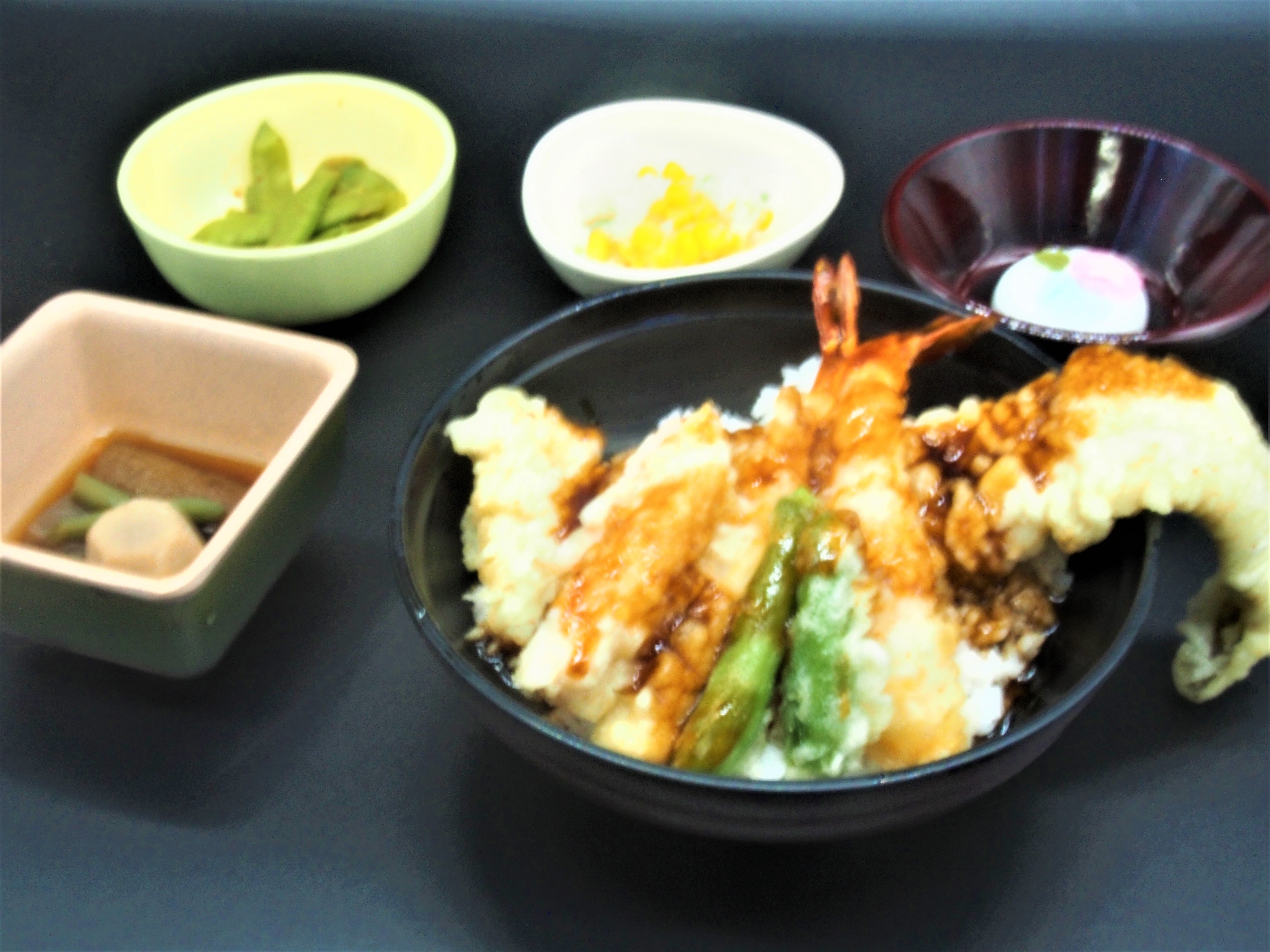 栄養バランスのよい海老天卵とじ丼献立管理栄養士・調理師 とものうようこ トモ栄養バランスのとれた献立のつくり方