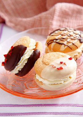 チョコクリームのくまちゃんブッセ