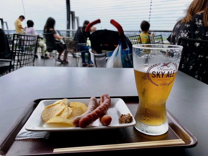 羽田空港第1ターミナル2階 『新大和』です✨ 出発ロビーの中央に位置する当店は、 旅の前のひと時にホッとできるような 和食を品揃えています。団体のお客様もご案内できる 広い客席を有しており、 ゲート内の庭園を望むこともできます🪴🪴 現在、時間を短縮して営業して