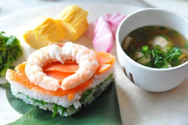 菱餅 ひしもち 」をひな祭りに飾るのはなぜ？その由来や意味、食べ方を解説！Domani