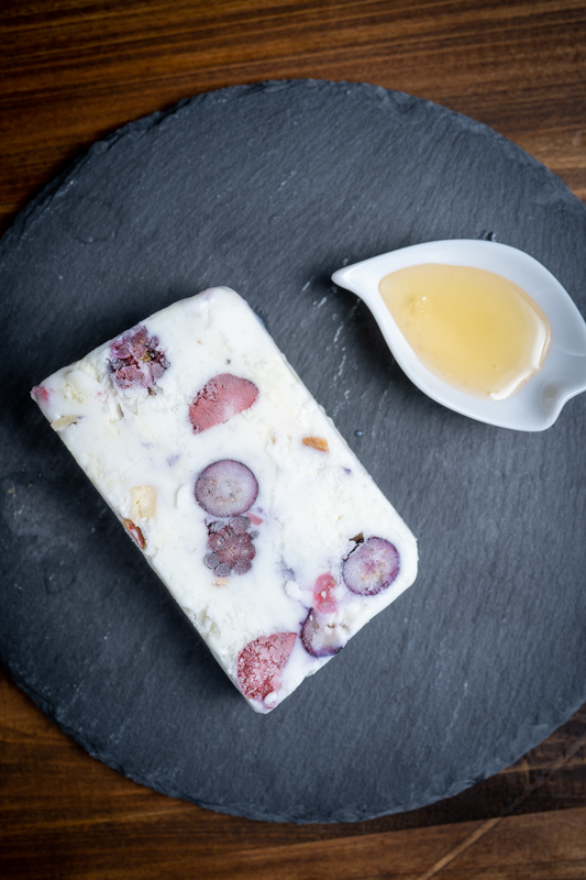 羊のチーズが売ってた!カルディに!: こっそり!ワイン食堂計画