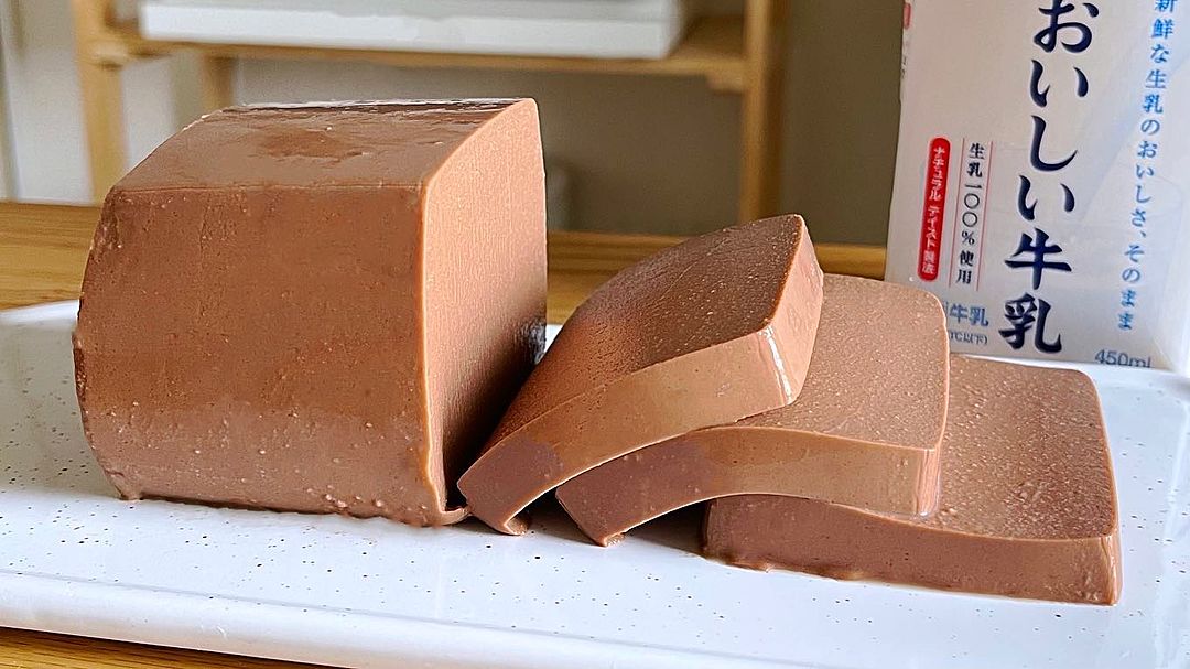 お菓子工房うふふ “ミルクチョコムースタルト” : 愛しの牛乳パック