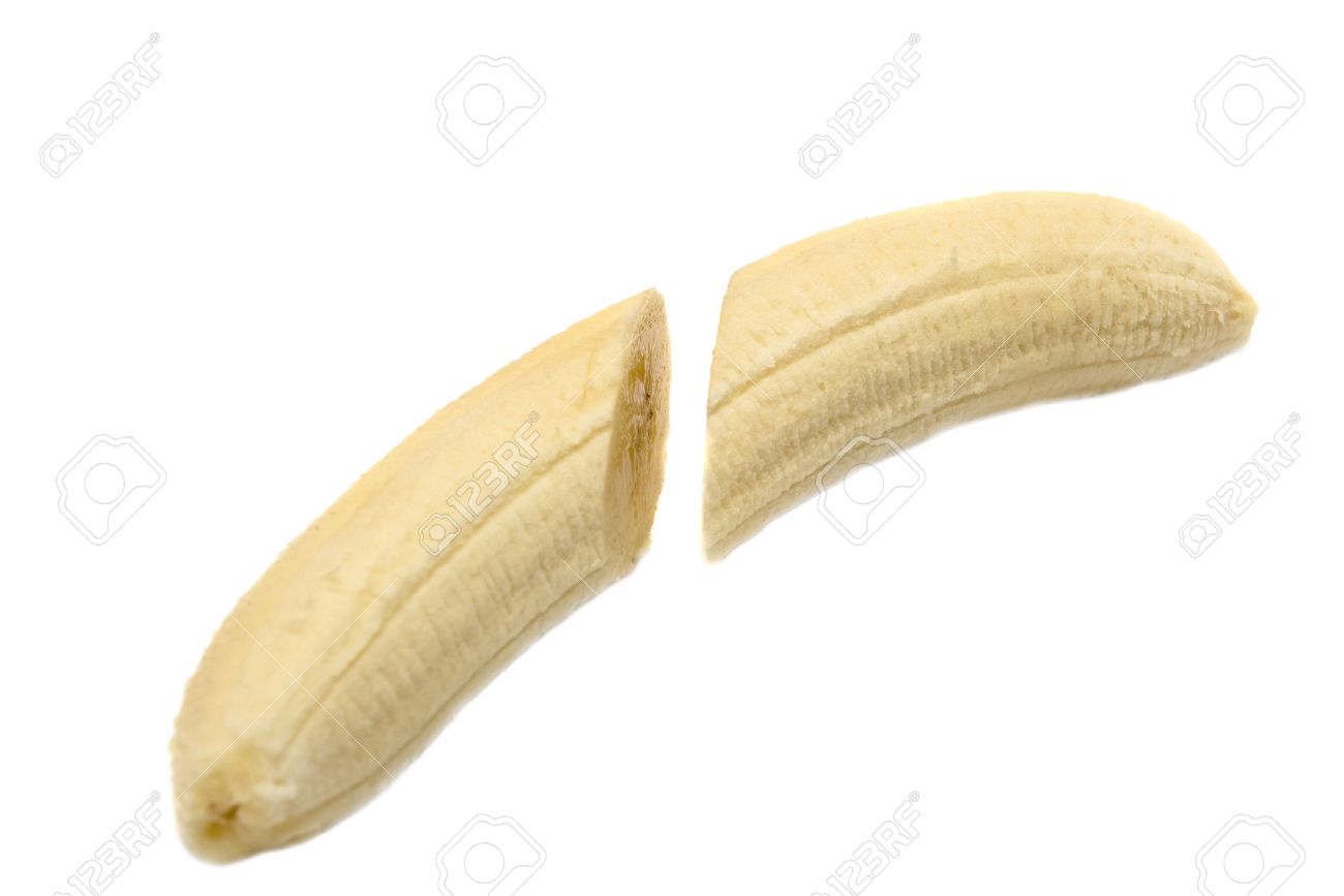 白い背景に分離されたカビの生えた茶色のバナナ。古い腐ったカビの生えた果物。の写真素材・画像素材 Image 172280543