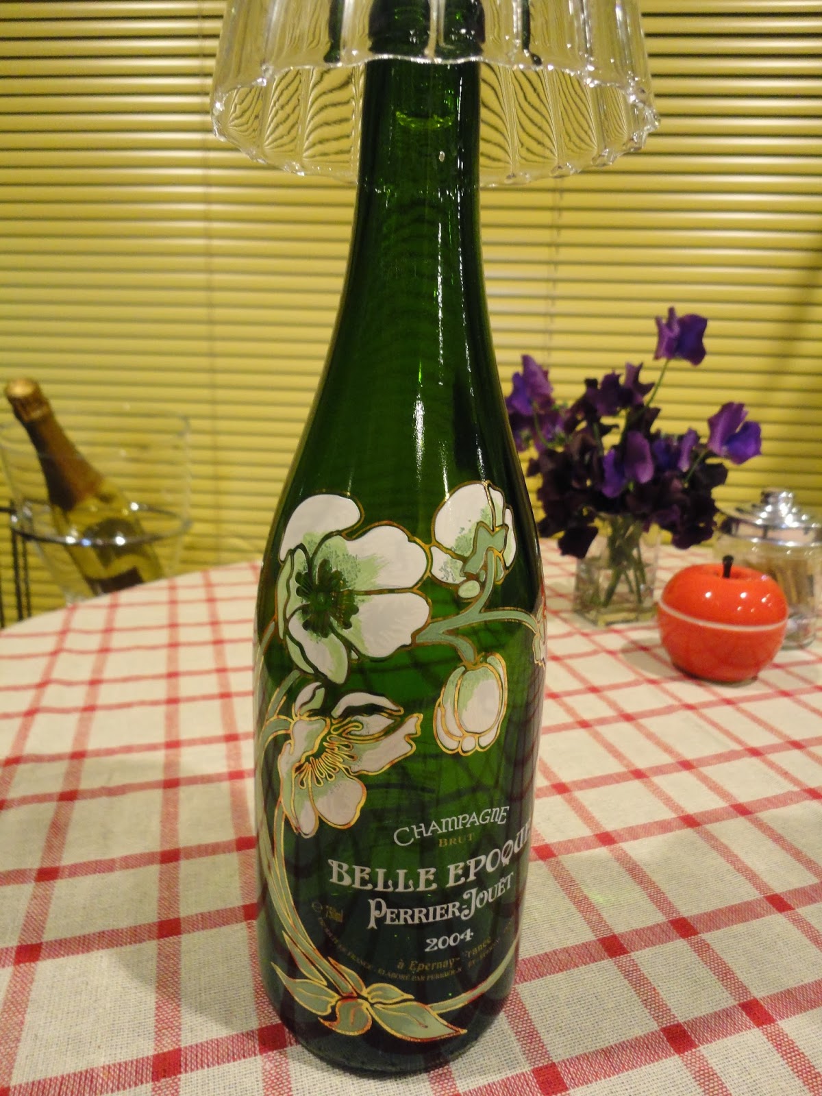 ワイン空き瓶の写真素材写真素材なら「写真AC」無料 フリー ダウンロードOK