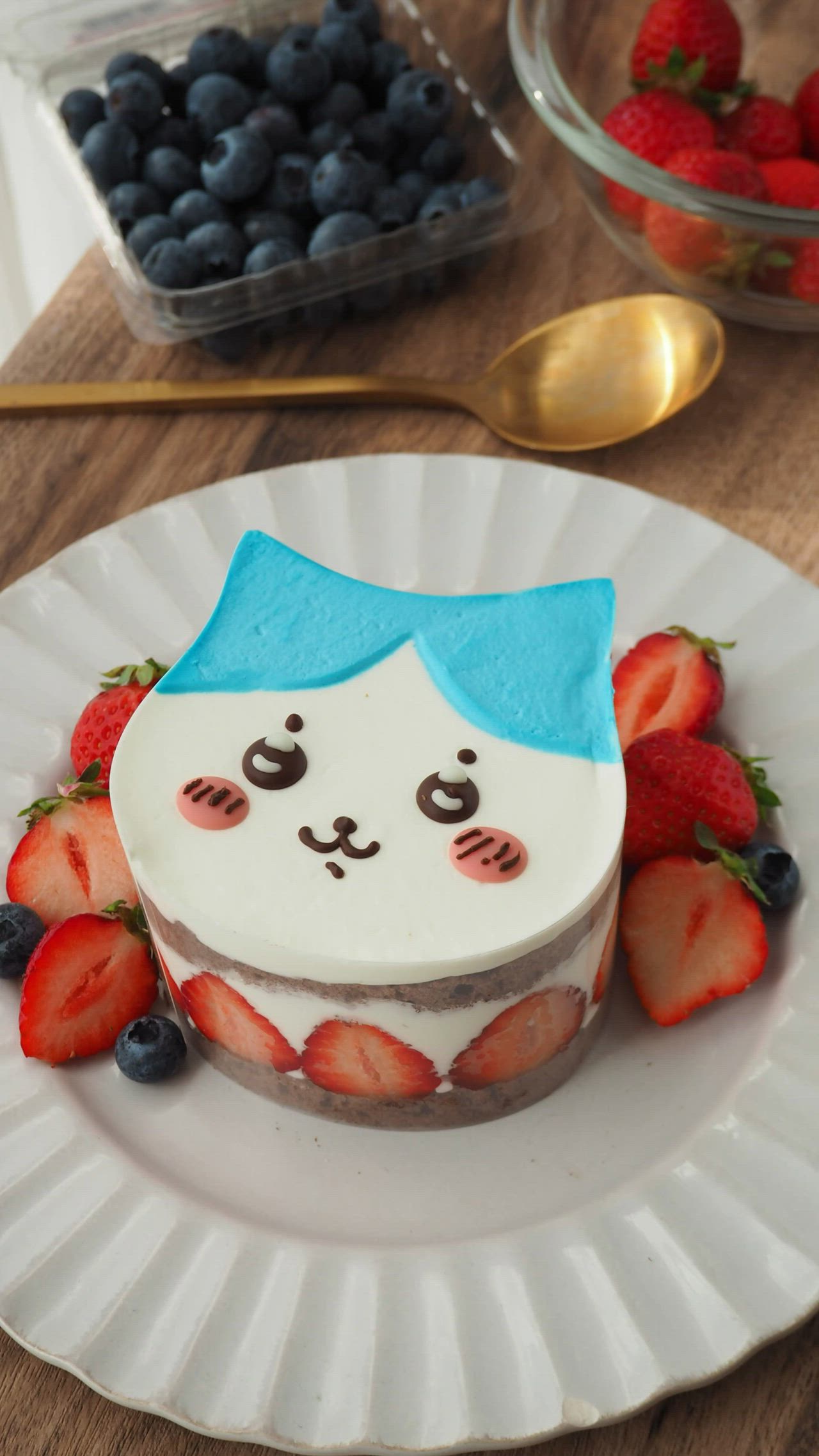 次女７歳お誕生日 ちいかわ 誕生日ケーキ アイシングクッキー 手作り 名入れ オーダーメイド 浜松市 通販│アイシングクッキー専門店 Blue deroi ～ブルードロワ～