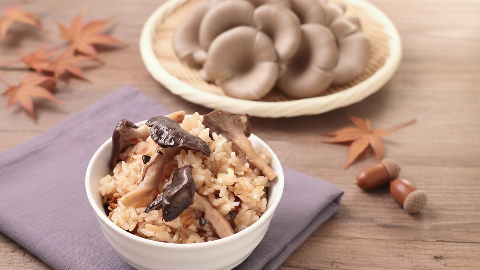 簡単白ひらたけ きのこ のマヨ辛子和え