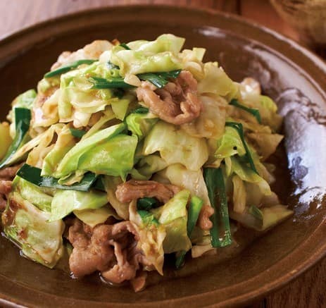 回鍋肉 ホイコーロウ の献立 主食：秒速 子ども 大好きカニカマおにぎり、汁物：豆腐とザーサイのスープ 献立・メニュー 味の素パーク たべる楽しさを、もっと