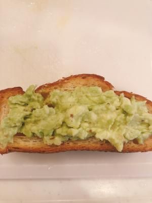 ツナとアボカドのトーストOlive Oil Life オリーブオイルライフ