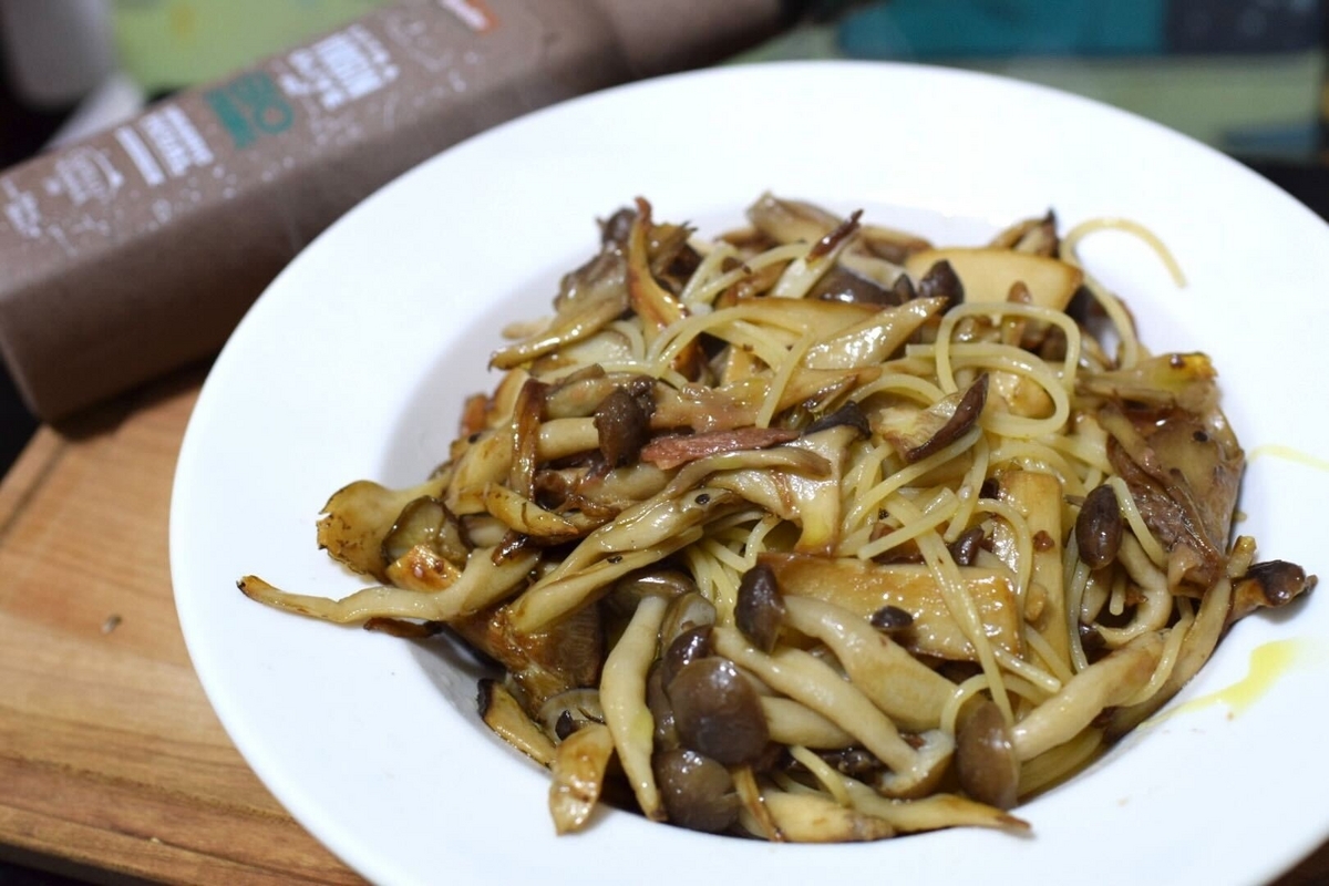 アンチョビバターのパスタsawadaFUSEN