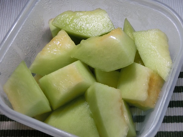 プロが教えるメロンの保存方法 追熟中は常温。完熟後は冷蔵・冷凍で！3ページ目- macaroni