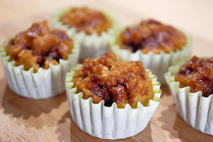 こだわりの職人が丹精こめて手作りした～沖縄黒糖豆～