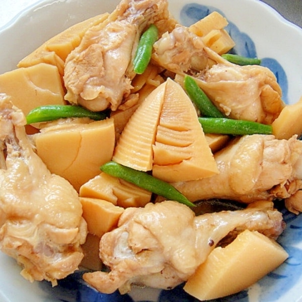 鶏手羽元とたけのこのあごだし鍋