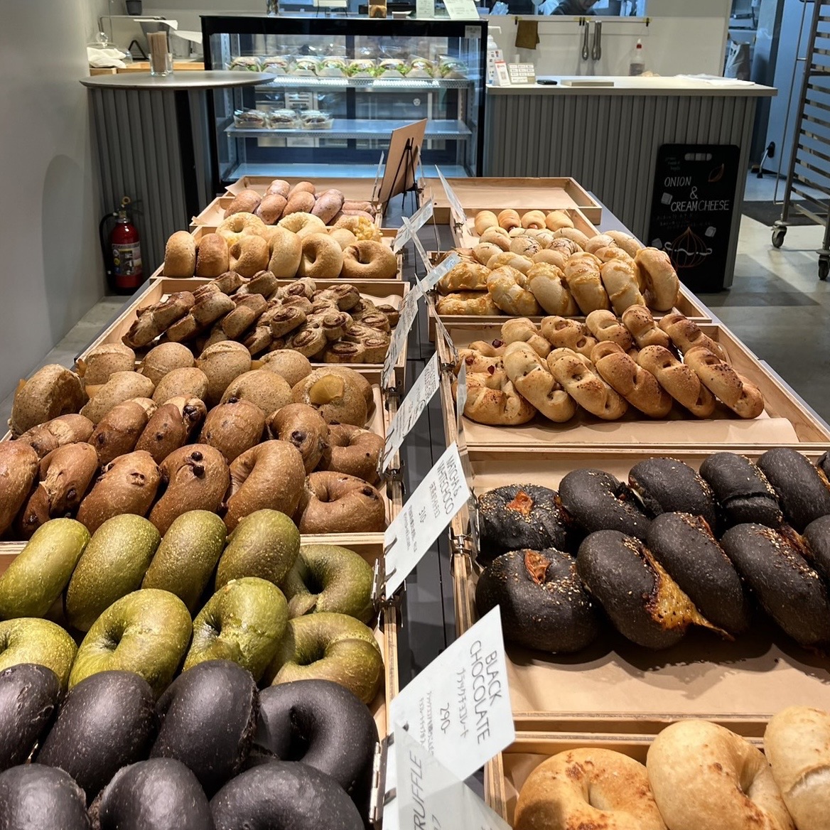 九州初 六本松に『RABBIT BAGELS ラビットベーグル 』がオープンしてた│LOG FUKUOKA