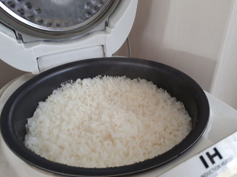 忙しい人でも手軽に作れる！プロも絶賛の鮭ご飯レシピ10選 - 北海道食材専門㋚元八商店 ブログ北海道食材専門㋚元八商店