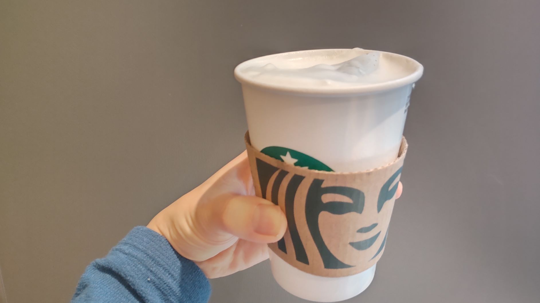 ゼンクラウド ウーロン ティー ラテティーTEAVANA™teaスターバックス コーヒー ジャパン