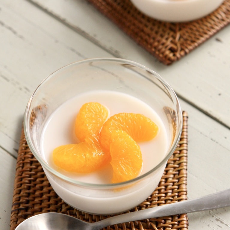 アーモンドミルクのなめらかプリン型にはまったお菓子なお茶の時間