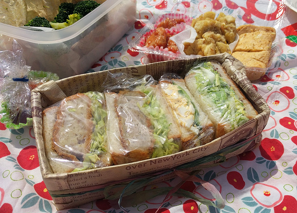 お花見やピクニックに♪みんな大好きサンドイッチ弁当のアイデア集めましたおうちごはん