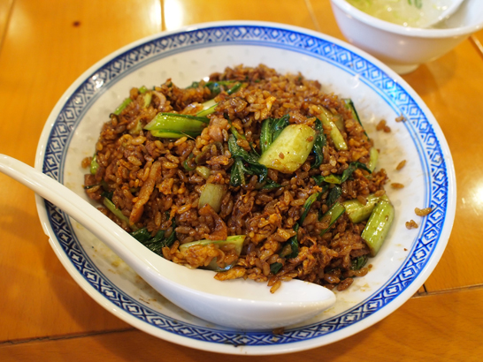 京都・新福菜館の味を再現!? 週3で食べたくなる中毒性!インスパイア系「黒チャーハンの作り方」に挑戦『あたらしい日日』こんな時代のニューノーマルな暮らし方。食と農、生活情報をお届けします